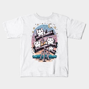 Cute cats with telescope seeing the cosmos Kids T-Shirt